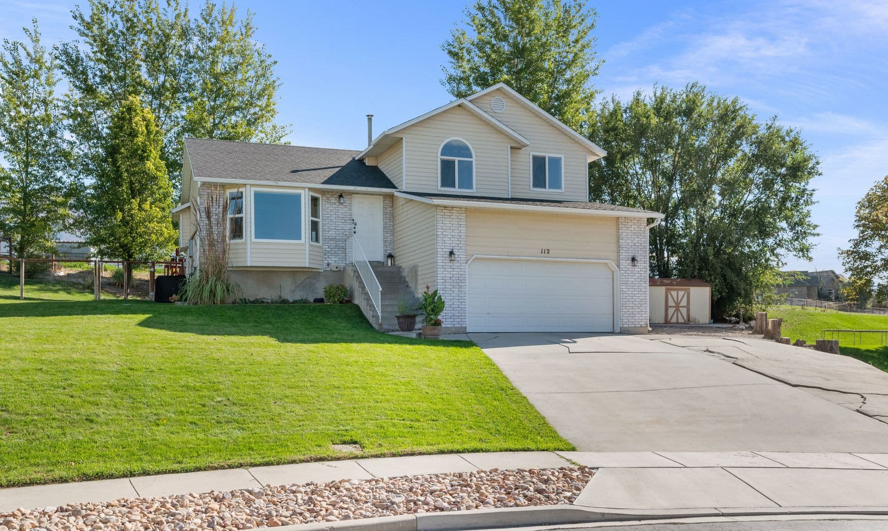 5 Bed / 3 Bath Home for Rent in American Fork — photo 2