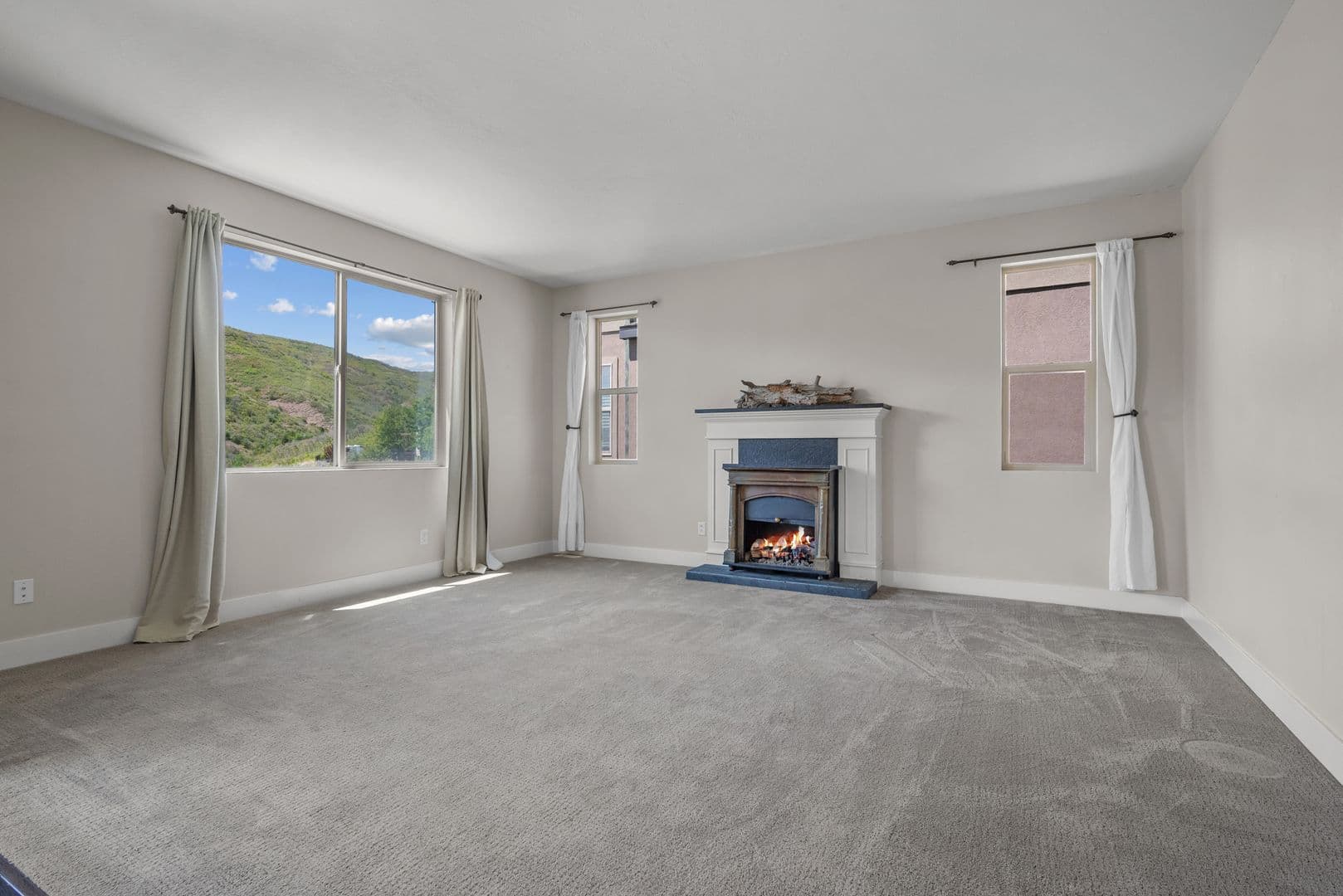 5 Bed / 3.5 Bath Home in Draper — photo 2