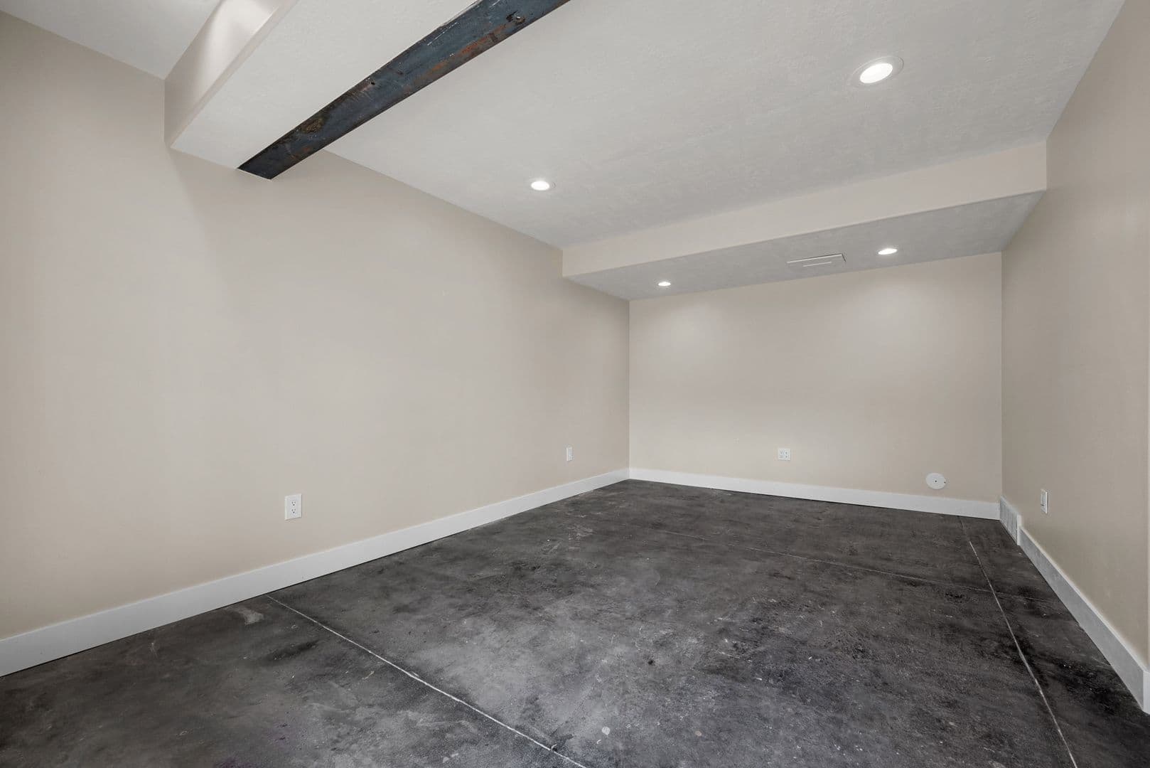 5 Bed / 3.5 Bath Home in Draper — photo 24