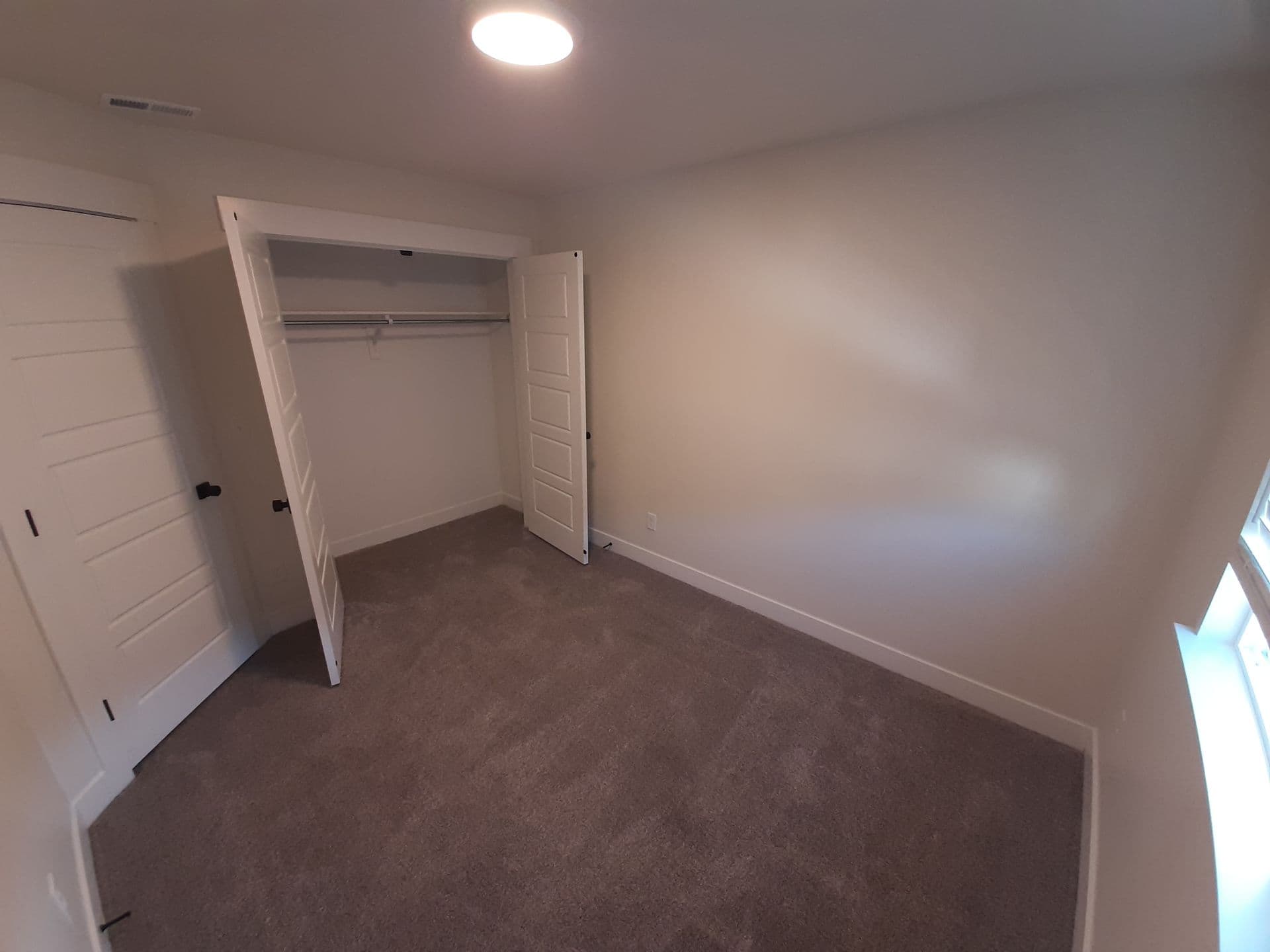 Two Private Rooms for Rent in a Modern Townhome | $575/Month Each | Female Housing — photo 31