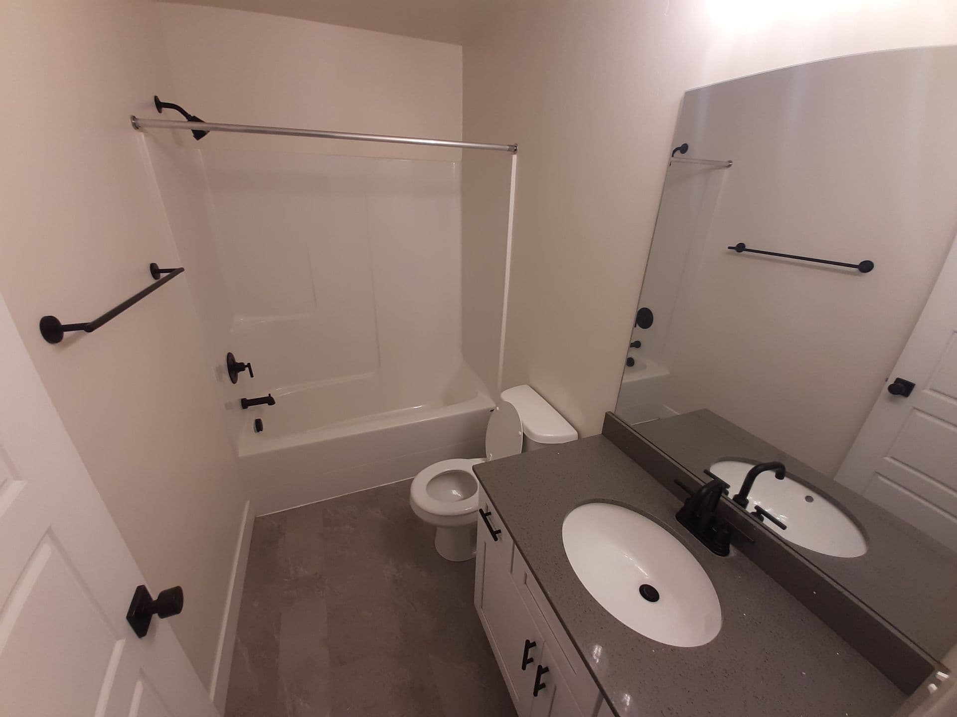 Two Private Rooms for Rent in a Modern Townhome | $575/Month Each | Female Housing — photo 32