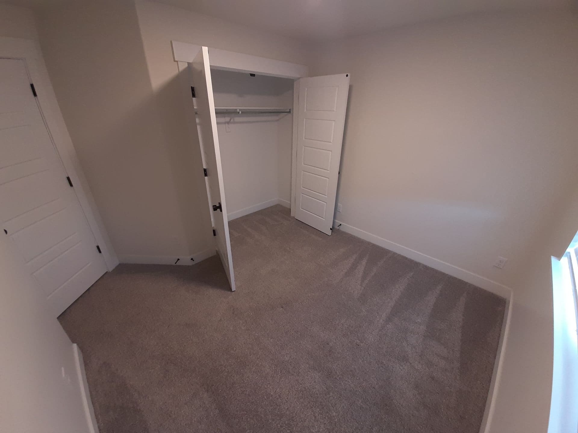 Two Private Rooms for Rent in a Modern Townhome | $575/Month Each | Female Housing — photo 34