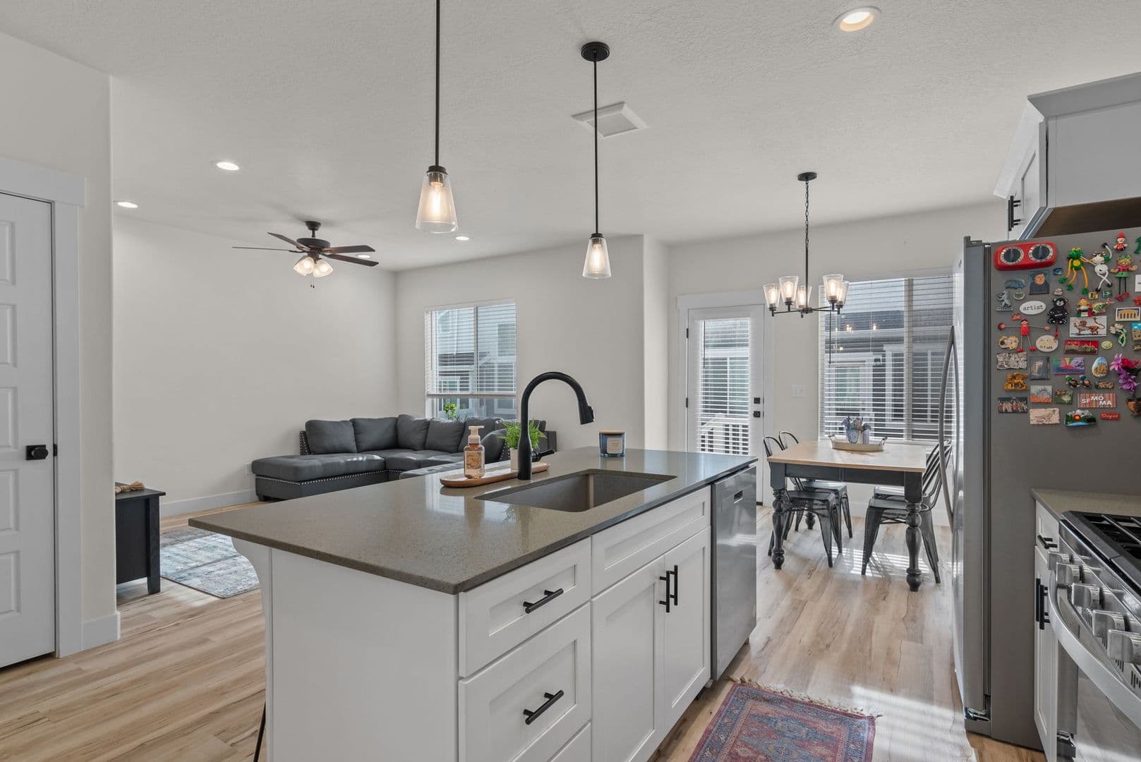 Private Bedroom in Lehi Townhome — Female Student Home — photo 5