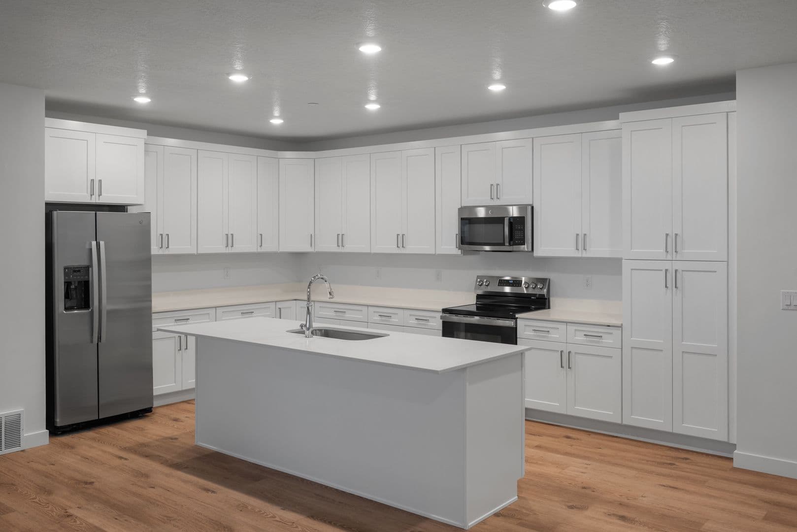 Brand-New 3 Bed / 2 Bath Apartment for Rent in Midvale, UT — photo 6