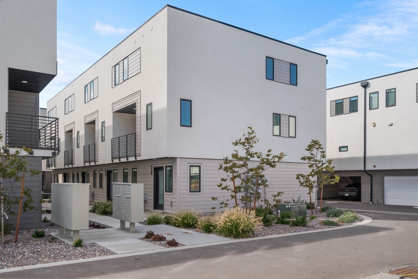 4 Bed / 3 Bath Brand-New Townhome for Rent in Salt Lake City — exterior