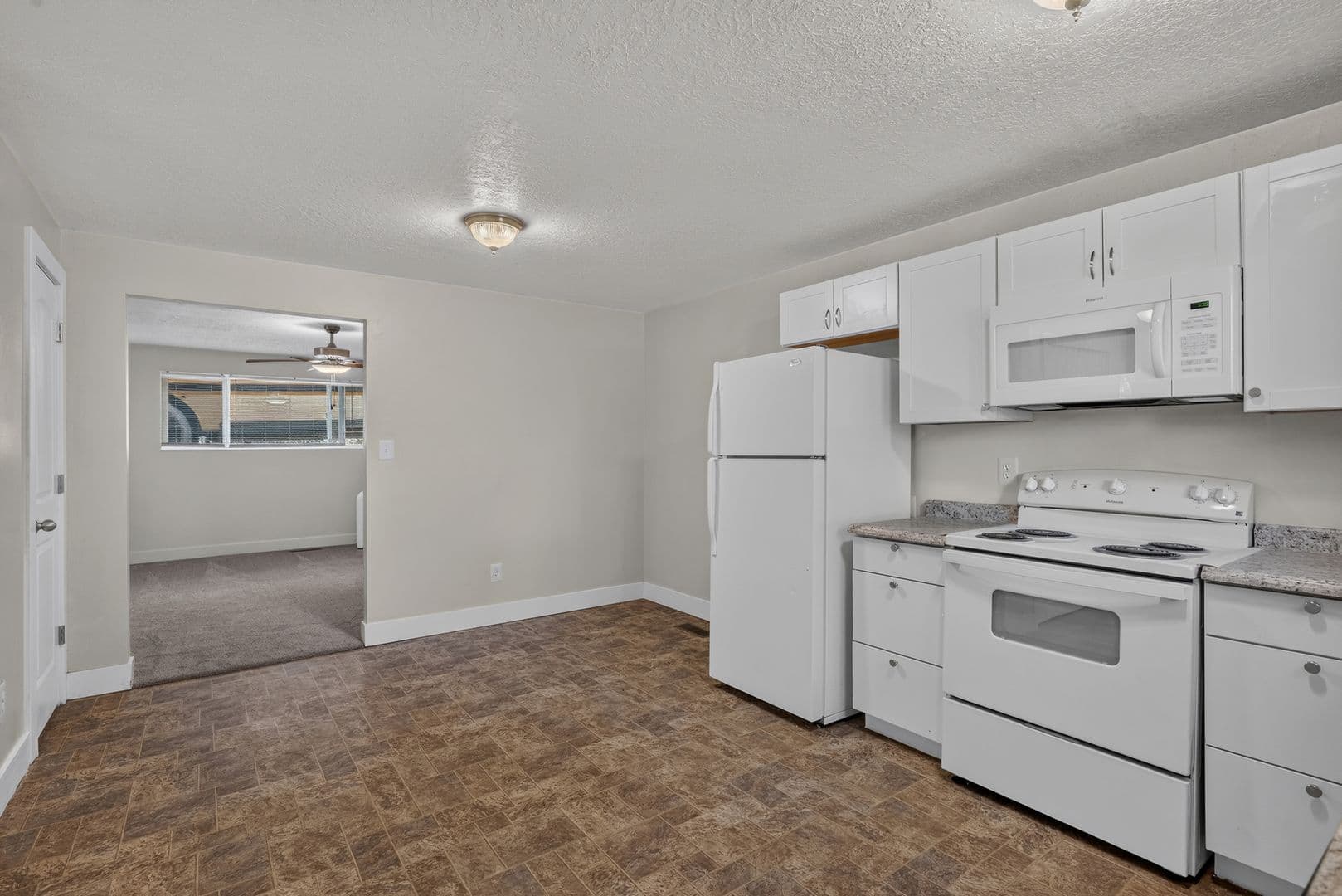 3 Bed / 1 Bath Home for Rent in Springville — photo 12