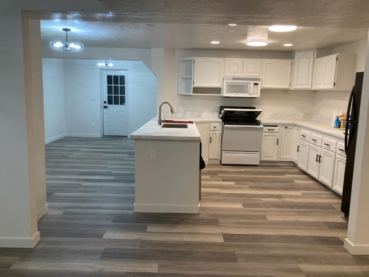 1 Bed / 1 Bath Basement Apartment in St. George — exterior