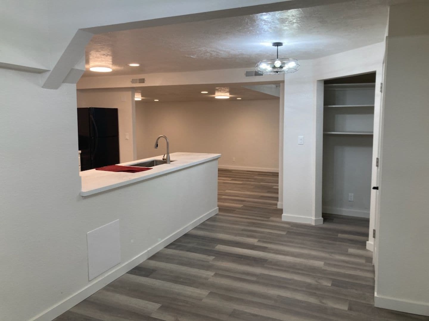 1 Bed / 1 Bath Basement Apartment in St. George — photo 3