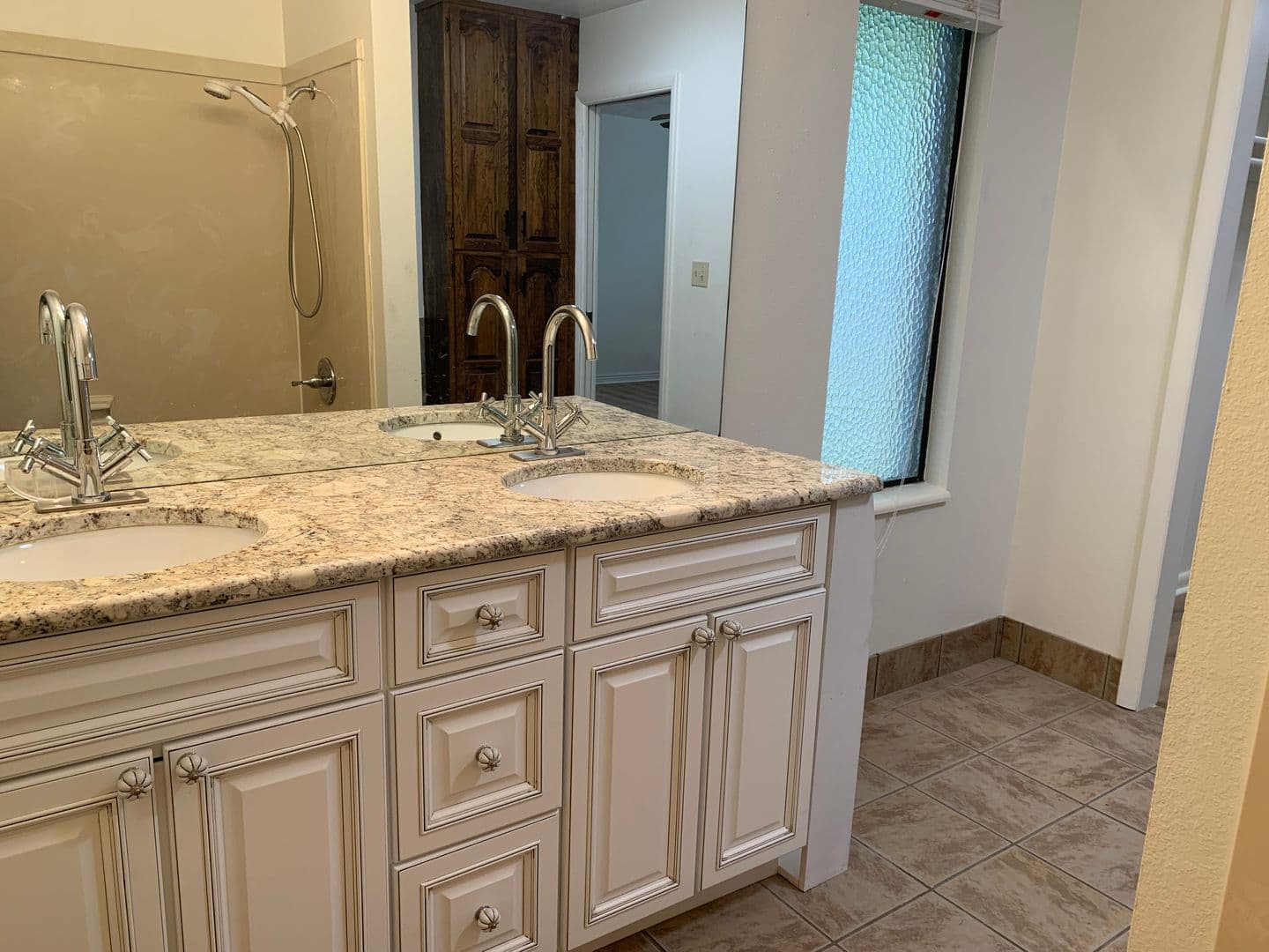 4 Bed / 3 Bath Main-Floor Unit in St. George — photo 11