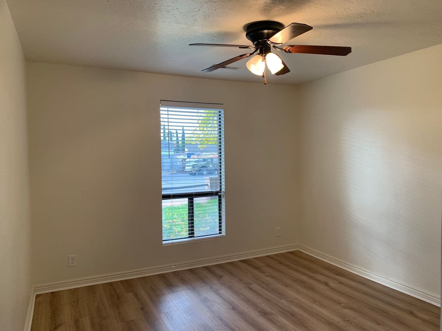 4 Bed / 3 Bath Main-Floor Unit in St. George — photo 18